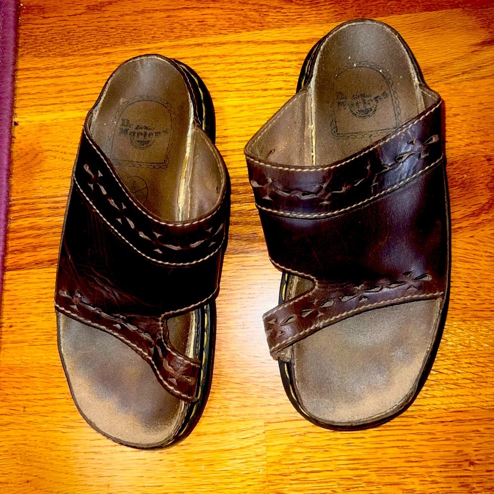 Vintage doc marten sandals !!!
